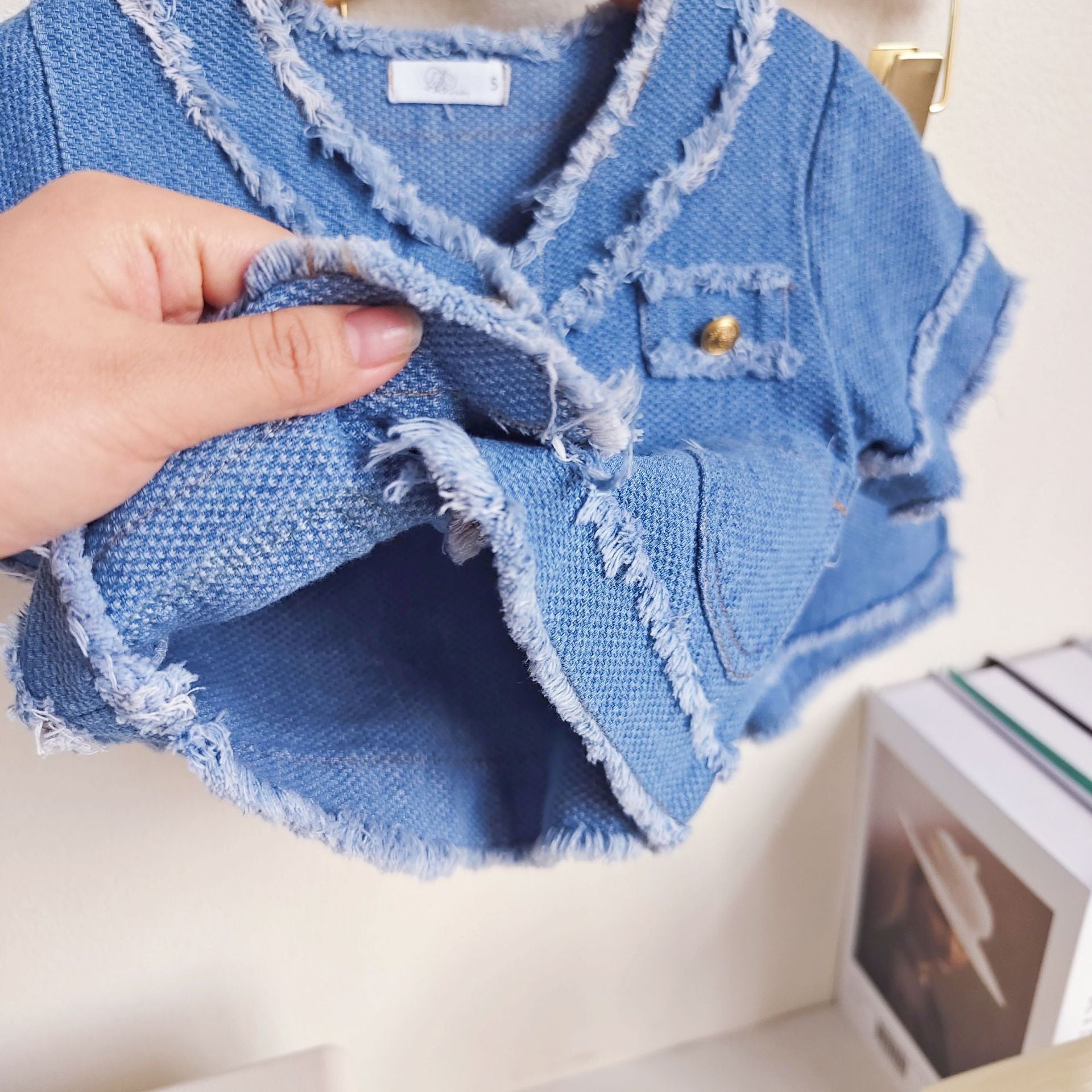 [363625] - Setelan Cardigan Celana Pendek Jeans Import Anak Perempuan - Motif Messy Fur
