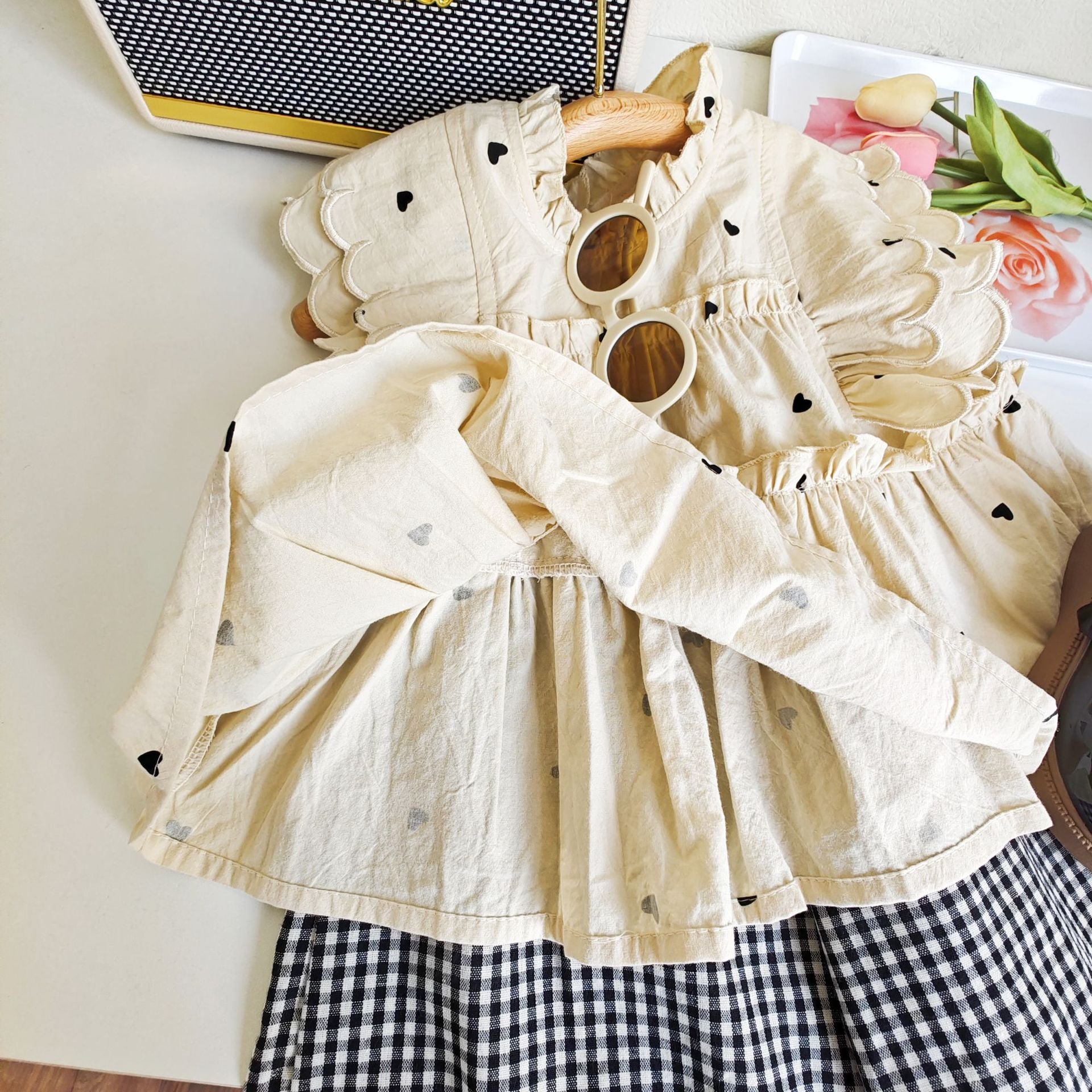 [363650] - Baju Setelan Blouse Kutung Fashion Import Anak Perempuan - Motif Hearts Spread